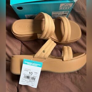 Reef Women's lofty lux hi sandal